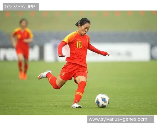 黄娜的足球人生：从草地到赛场的深度对话与心路历程探索